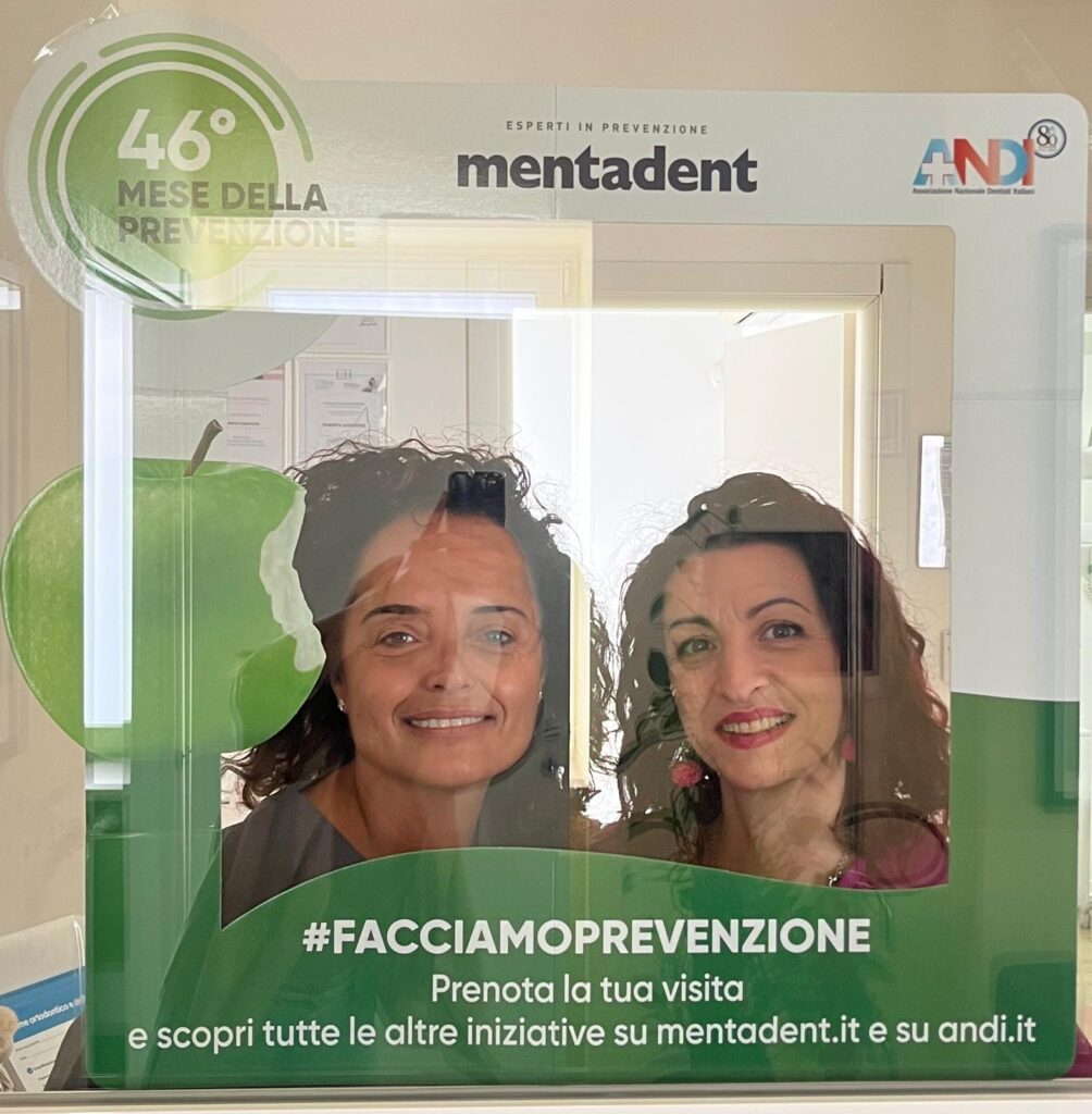 Lo staff dello studio dentistico Caporossi a Viterbo nella cornice del 46° Mese della prevenzione orale Mentadent e ANDI