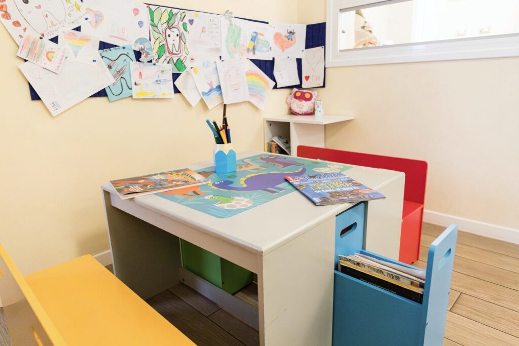 Angolo bimbi della sala d'attesa dello studio dentistico Caporossi a Viterbo